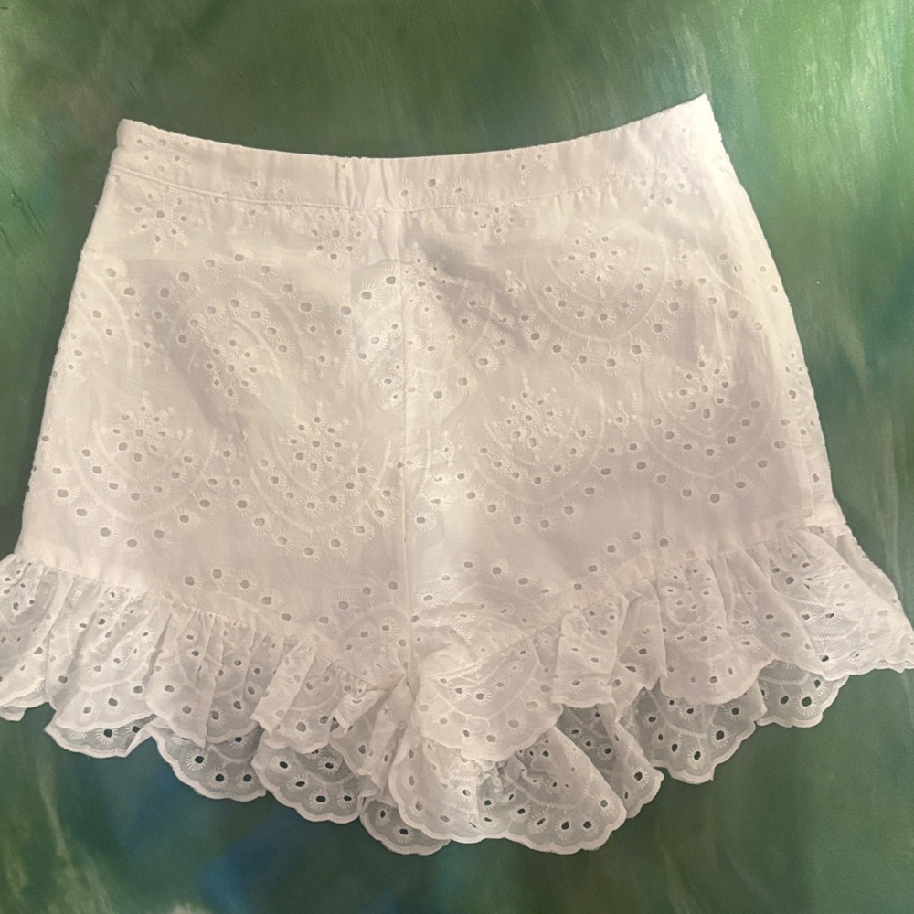 SHEIN White Eyelet Lace High Waist Shorts size medium
